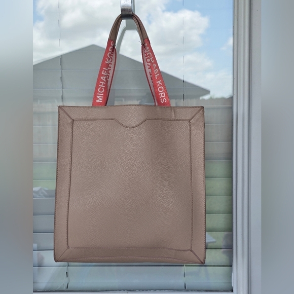 Michael Kors Rose Gold Tote HandBag Pink White Top Handle Women Leather - Picture 8 of 16